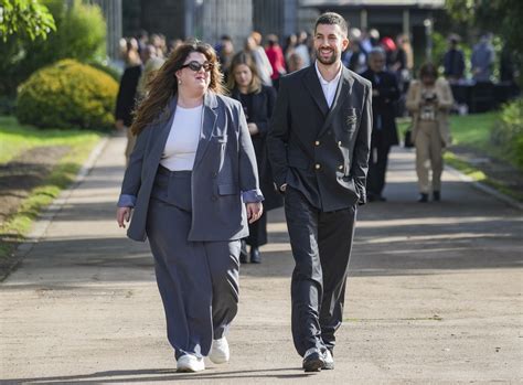 Quién es la extraña pareja de Broncano elegida para las。